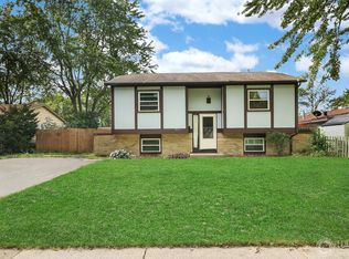 2313 Edgewood Rd, Waukegan, IL 60087