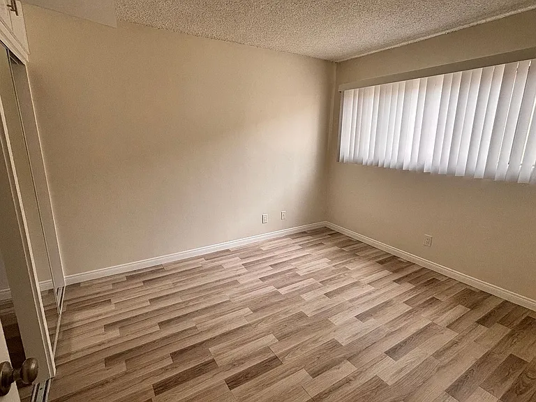 1600 N Stanton Pl — Photo 6
