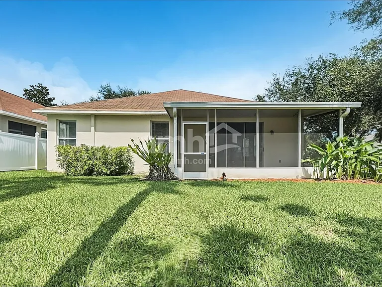802 Lesa Glen Pl — Photo 15