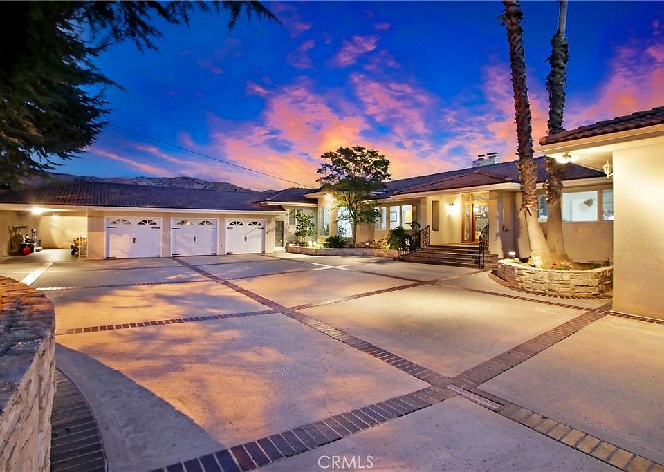 1st image of 8800 Avenida Miravilla