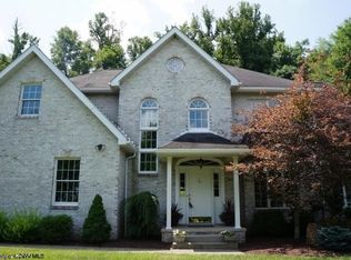 3901 Westlake Dr, Morgantown, WV 26508