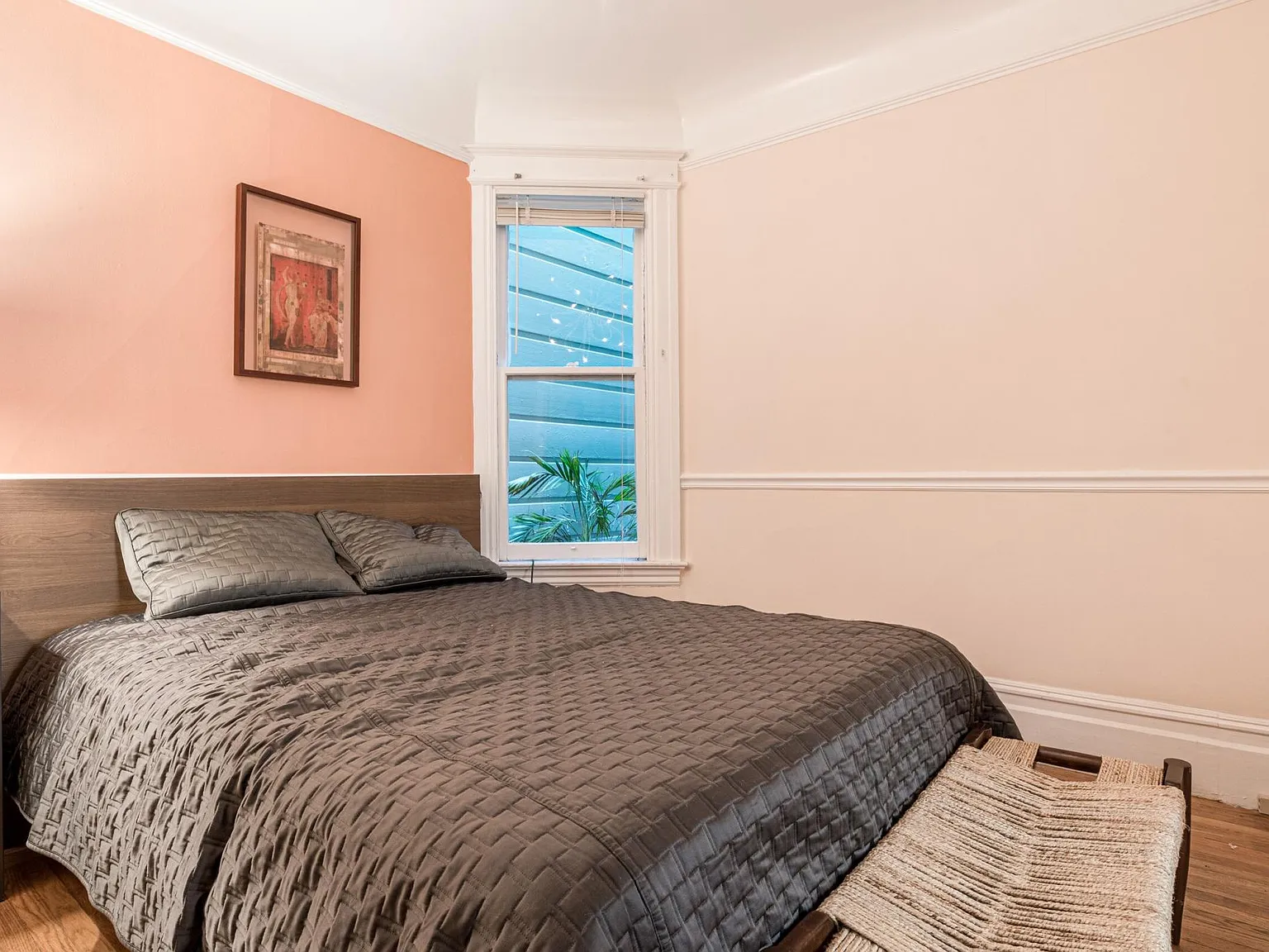 3 bed, 1200 sqft, $1,900 — Photo 4
