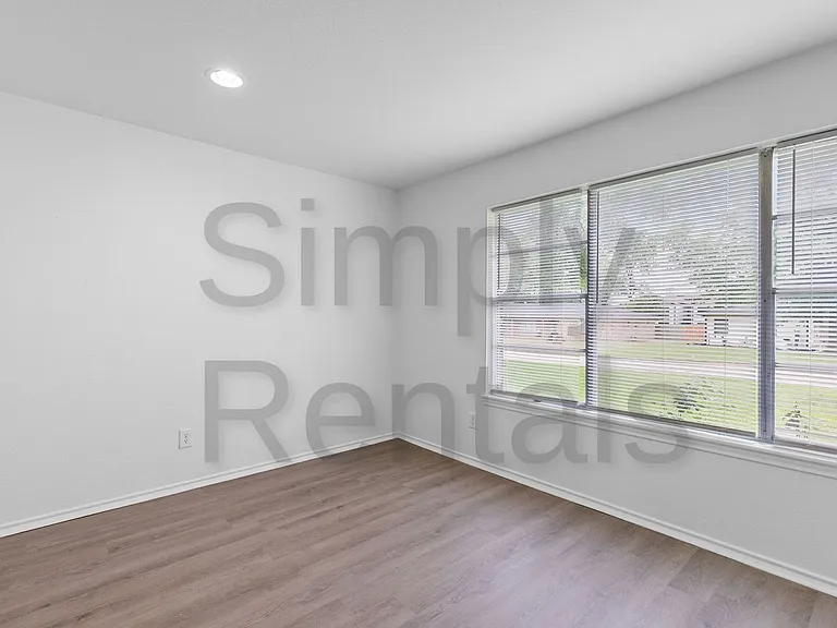 705 Plano St — Photo 27