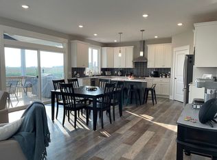 7436 Ridgeline Dr, Zeeland, MI 49464