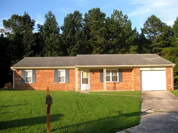 203 PECAN COURT 001