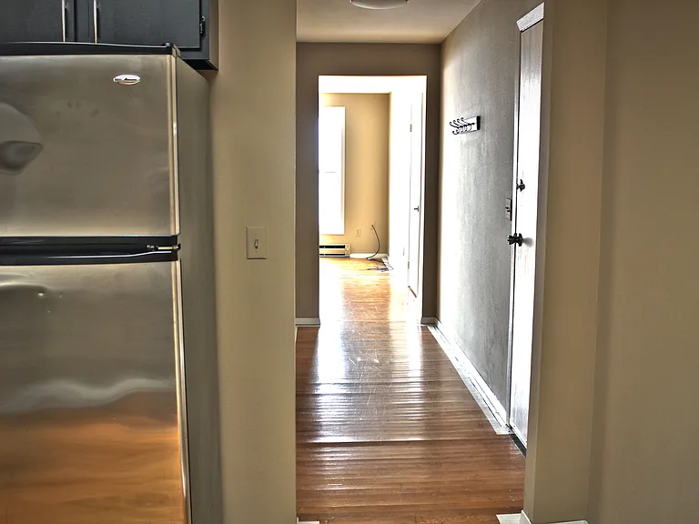 424 N Main St — Photo 5