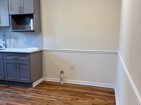 4th image of 24-15 27th St #1
