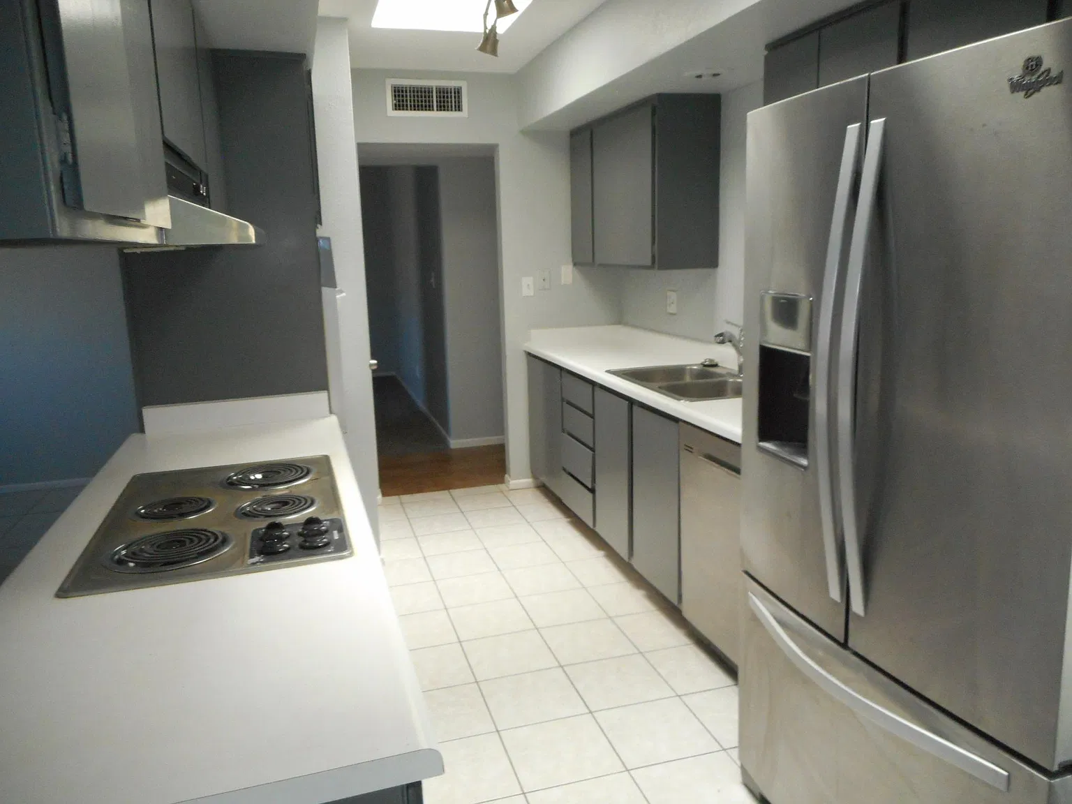3 bed, 1458 sqft, $2,100 — Photo 2