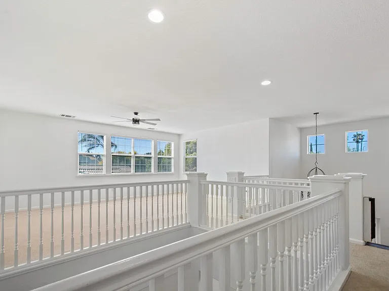 991 Zephyr Ln — Photo 31