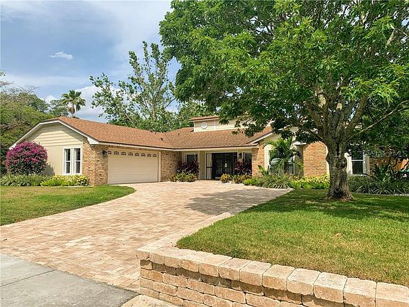 3rd image of 5761 Tamarack Dr