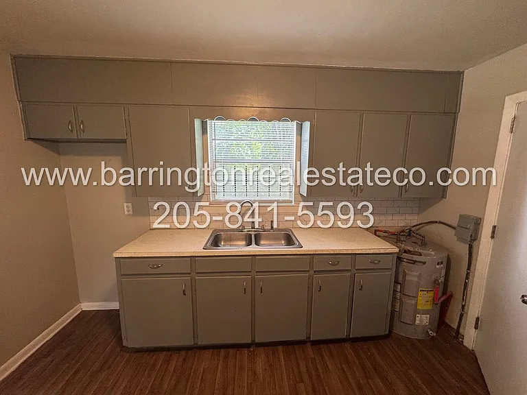 410 W Lake Dr — Photo 3