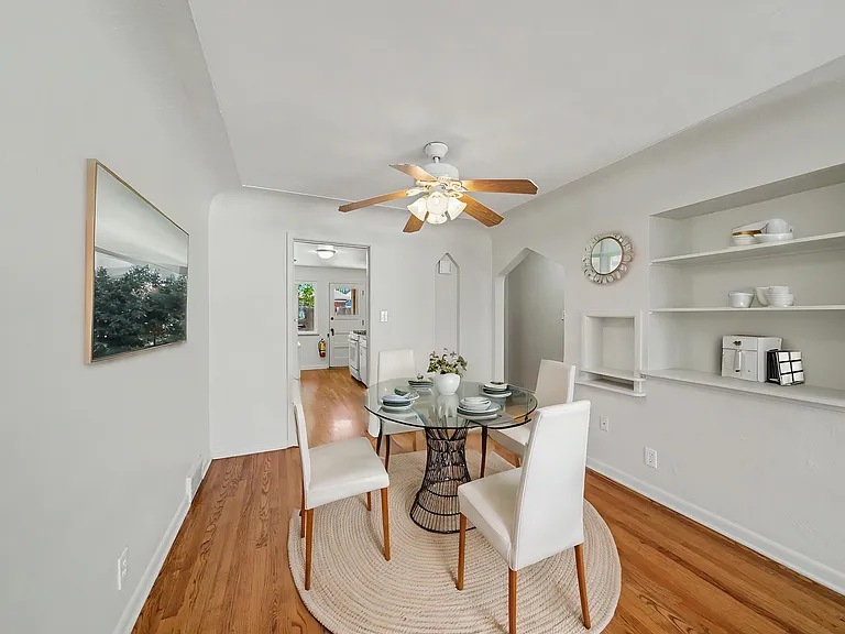 1437 N Jasmine St — Photo 3