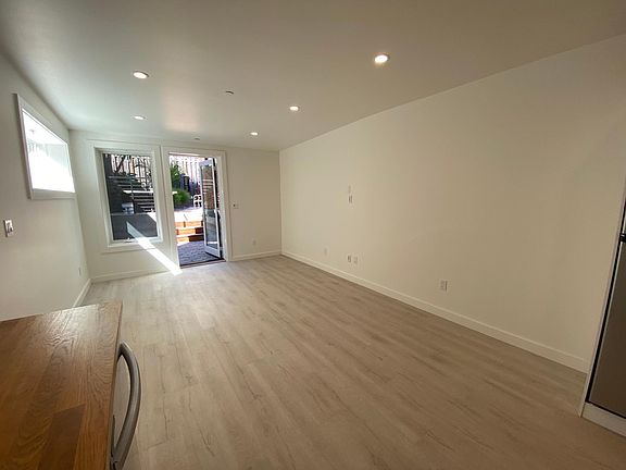 4th image of 3574 17th St #B
