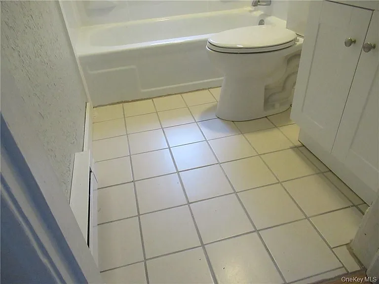 25 Fairway Dr #2 — Photo 15