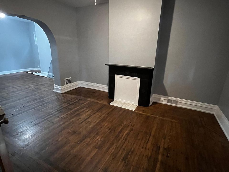 1st image of 801 Columbus Pkwy #1
