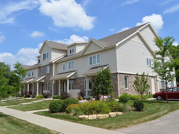 Exterior of Entre Front of Building