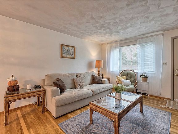 5th image of 519 New Market Dr