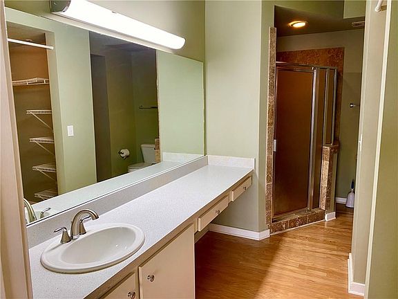 5th image of 800 Peachtree St NE APT 1513