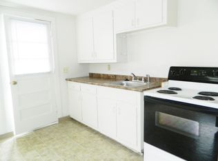 14 Center St, Collinsville, CT 06019