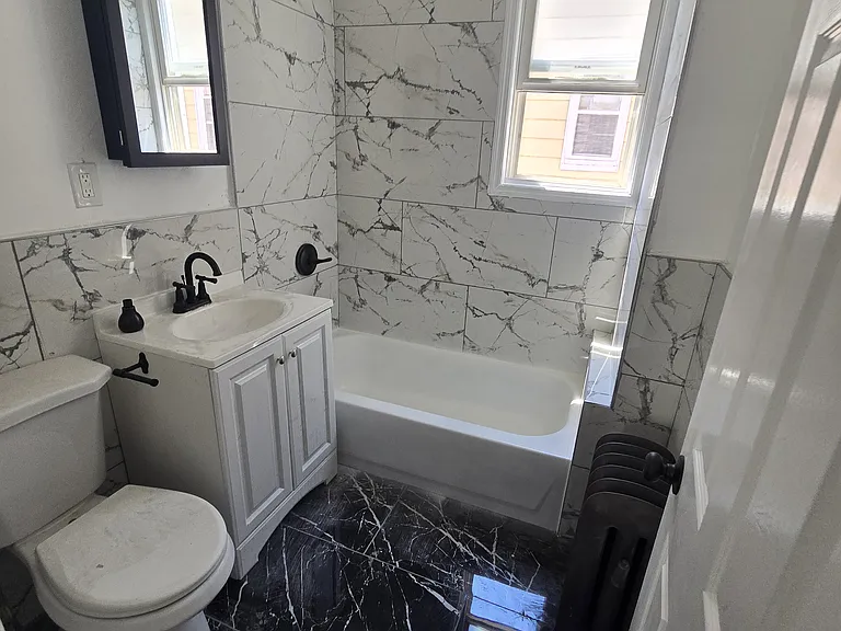 180 Columbia Ave #G2 — Photo 5