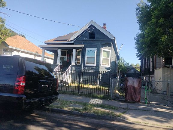 3rd image of 1409 E Oak St