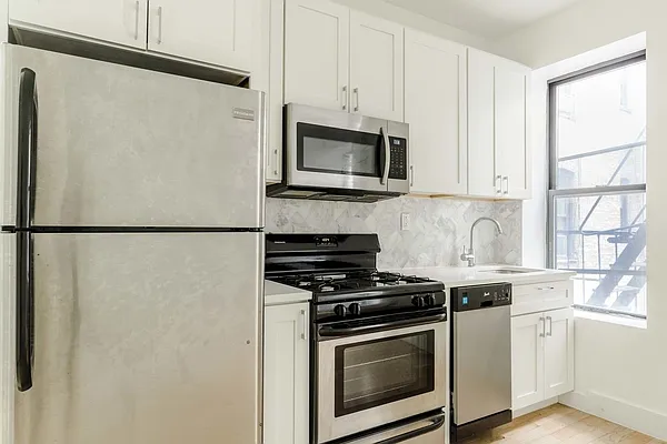 Rented by MNS | media 17