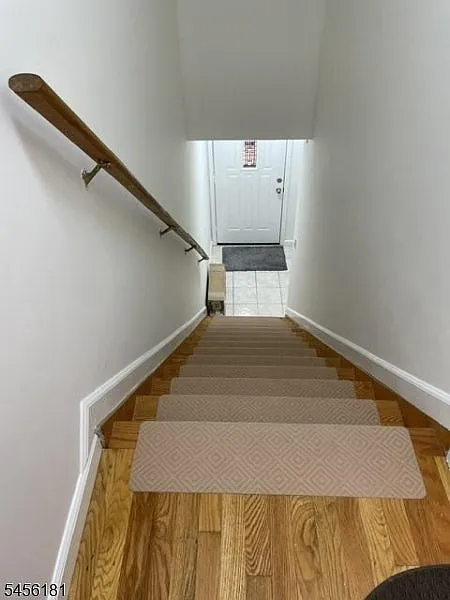 3 bed, $3,000 — Photo 2