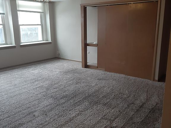 4th image of 230 W 3rd St #10726783