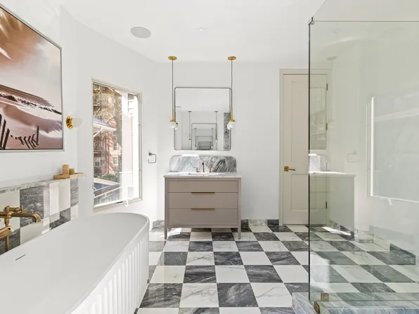 453 Stratford Road image 13 of 28