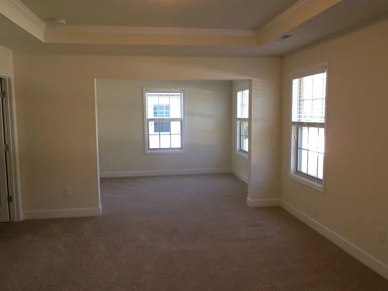 1419 Sawyer Ave — Photo 30