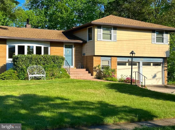 22 Knollwood Dr, Cherry Hill, NJ 08002