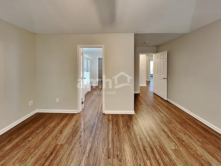 1720 Silverberry Ct — Photo 11