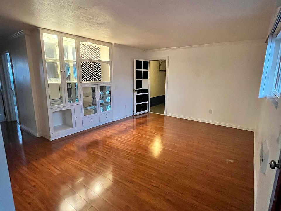 1st image of 3863 Highland Ave APT 3
