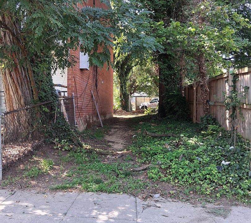 1st image of 1700 T St SE