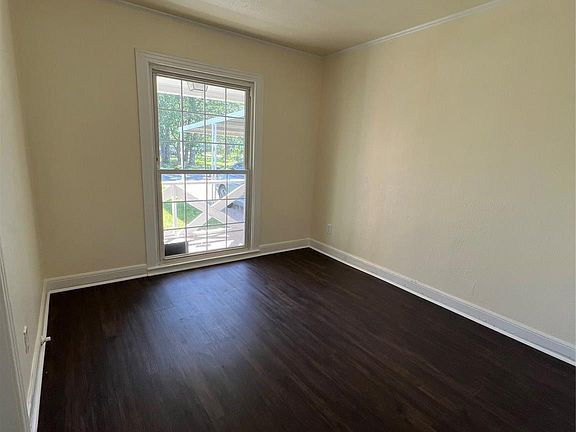 3rd image of 2218 2nd St