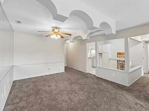 5th image of 1440 20th St Unit 9