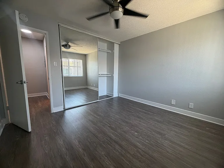 The Circle Apartments at Long Beach — Photo 110