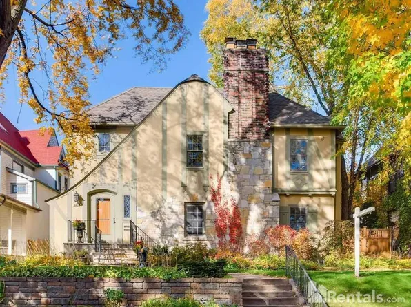 2424 22nd St W, Minneapolis, MN 55405