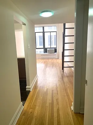 Rented by A Space Realty NY LLC | media 24
