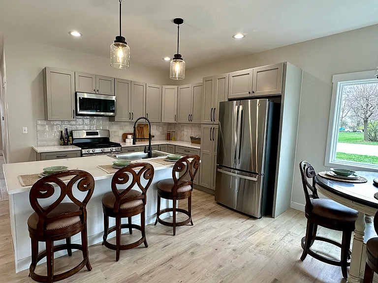 115 E Vine St — Photo 6