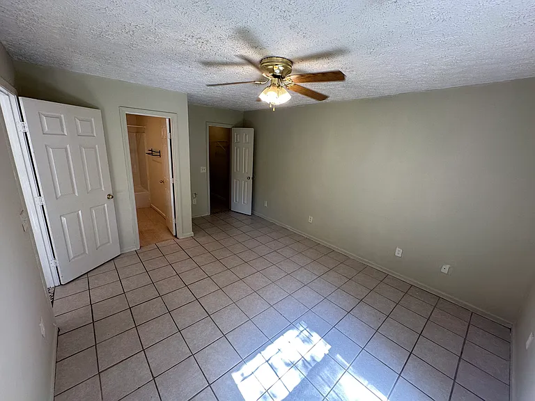 63 Lee Road 2060 — Photo 9