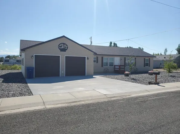 55 Richardson Dr, Lovell, WY 82431