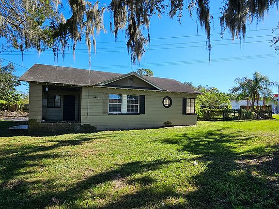 4th image of 436 Longfellow Blvd