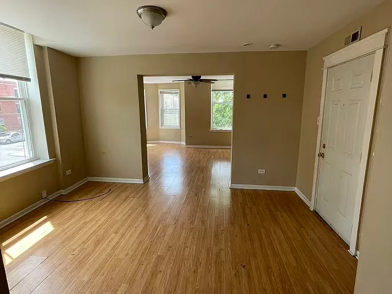 3252 W Armitage Ave — Photo 1
