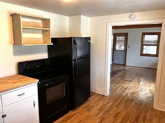 3rd image of 469 Madison Ave