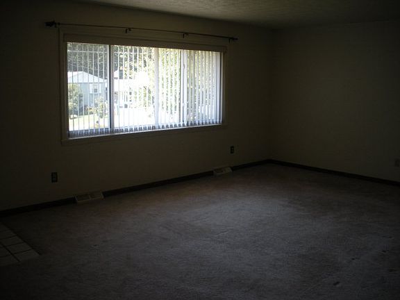 5th image of 506 N Lilly Dr