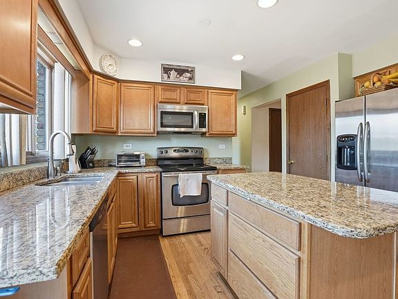 5th image of 5722 Doe Cir