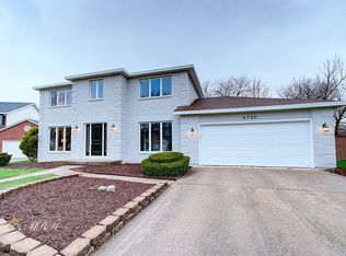6730 Bradley Ct, Downers Grove, IL 60516