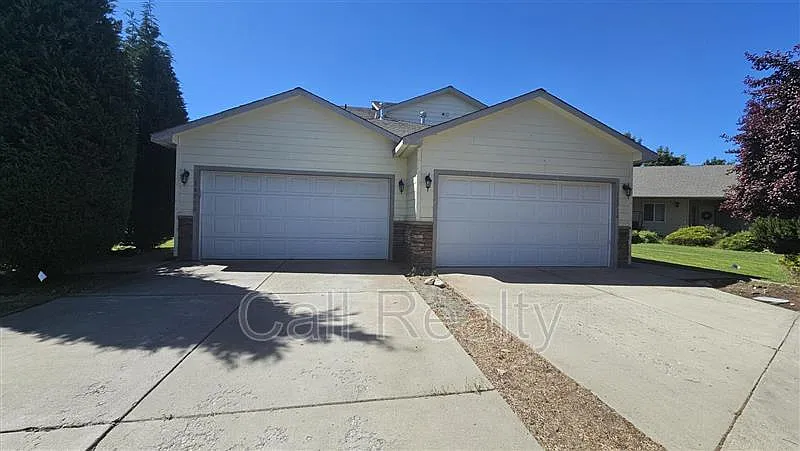 18716 E Augusta Ct
