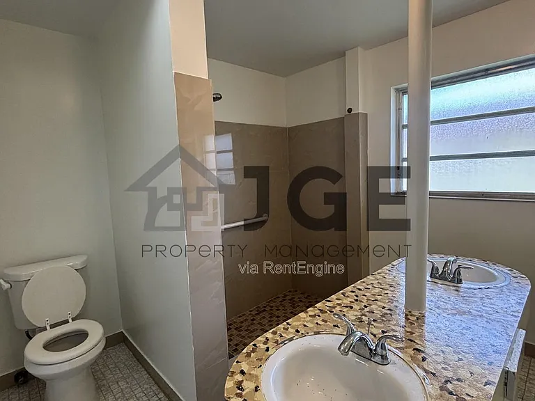 1040 Crystal Lake Dr #2 — Photo 13